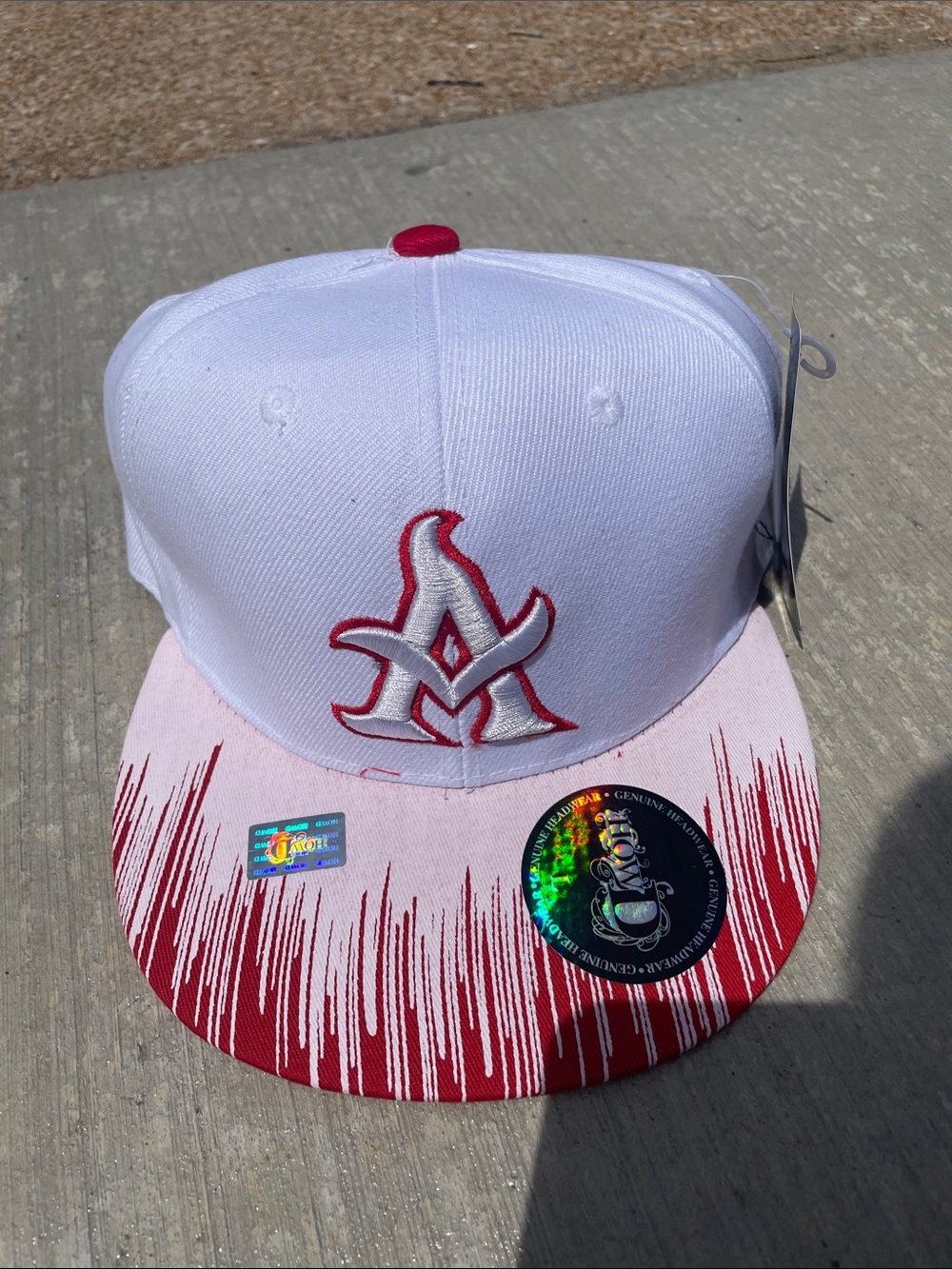 NEW Snapback Hat – White/Red Graphic Brim Cap
